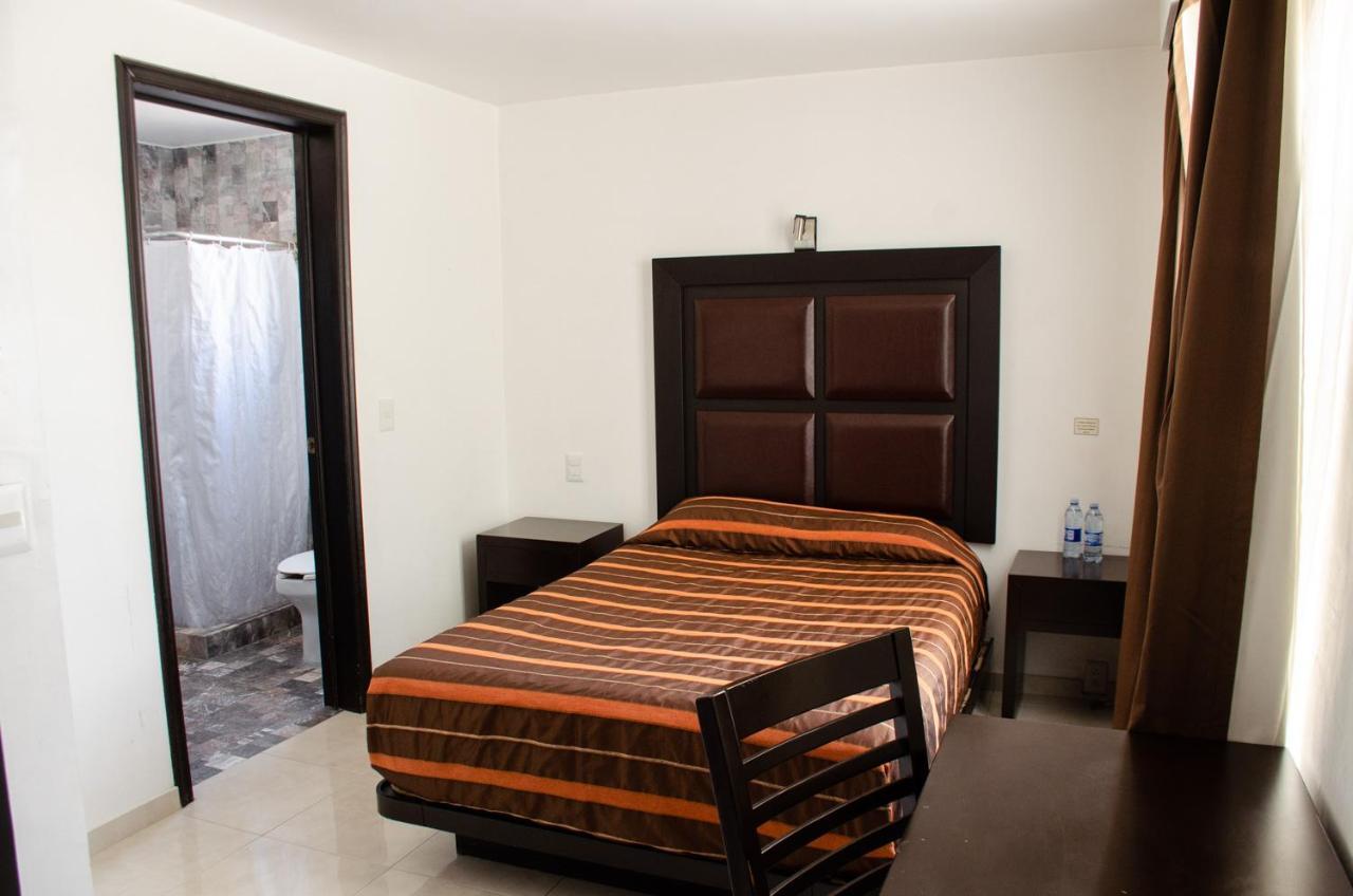 Hotel O Puente San Juan del Rio Luaran gambar