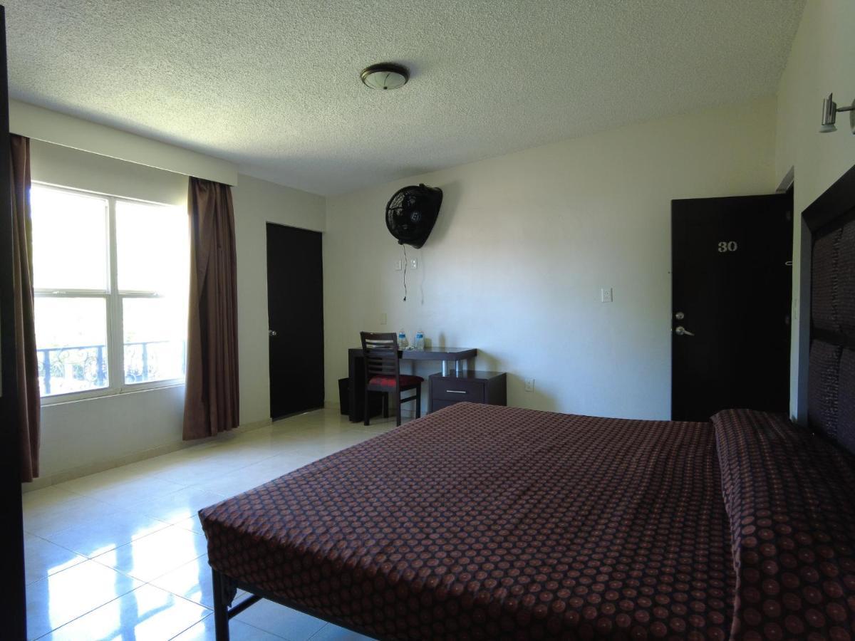 Hotel O Puente San Juan del Rio Luaran gambar